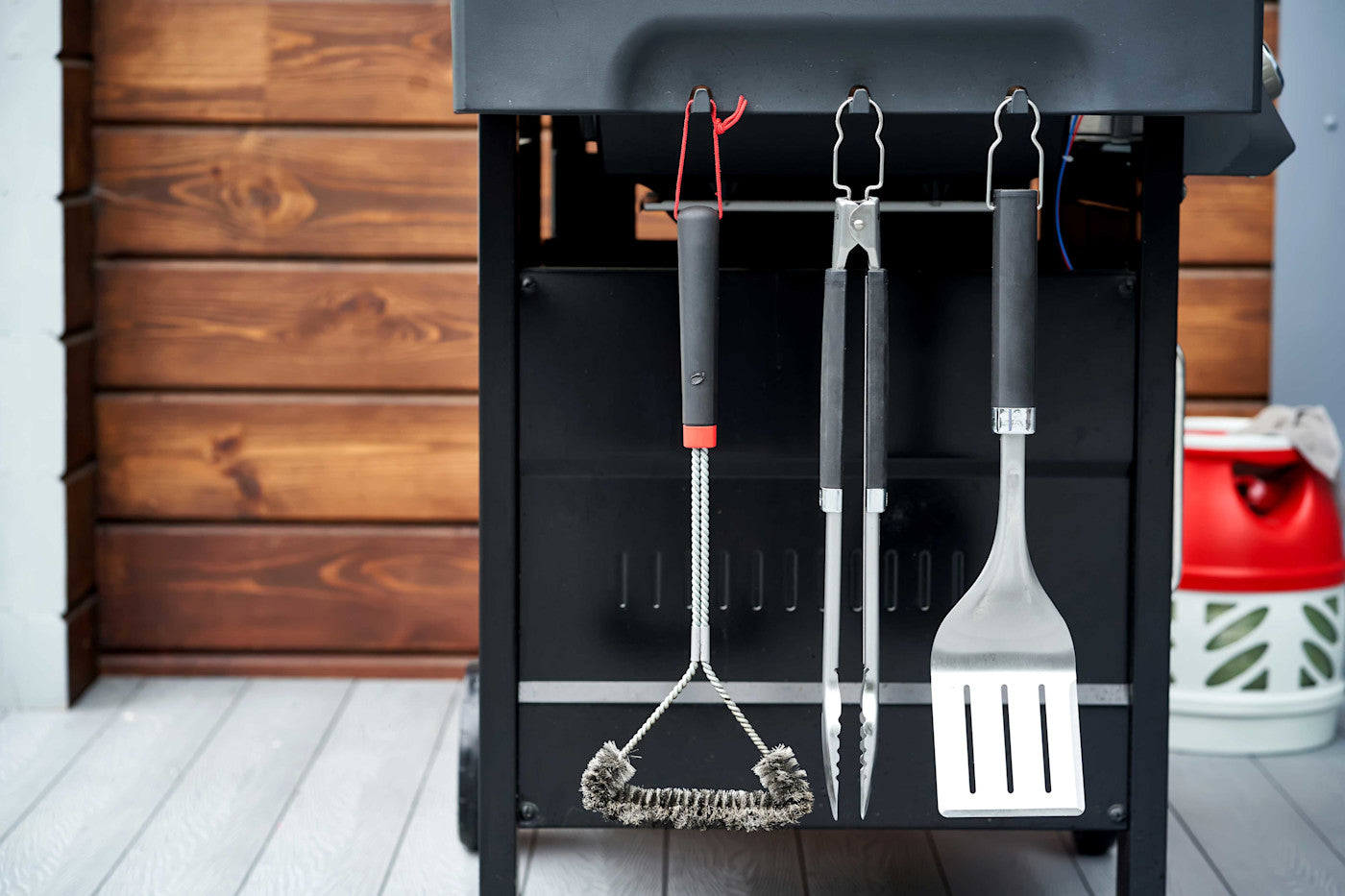 How to clean your grill accessories
